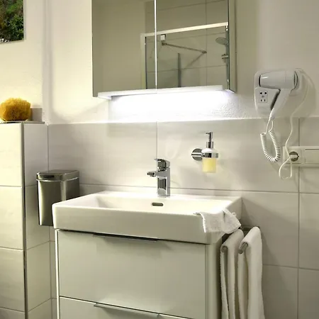 Gaestehaus Eifelsteig 3*