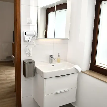 Gaestehaus Eifelsteig 3*