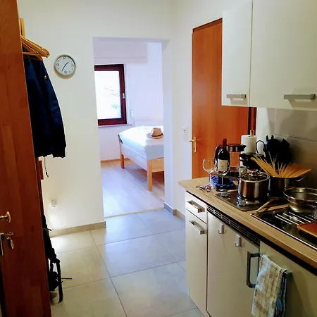 Gaestehaus Eifelsteig بيت ضيافة شليدن